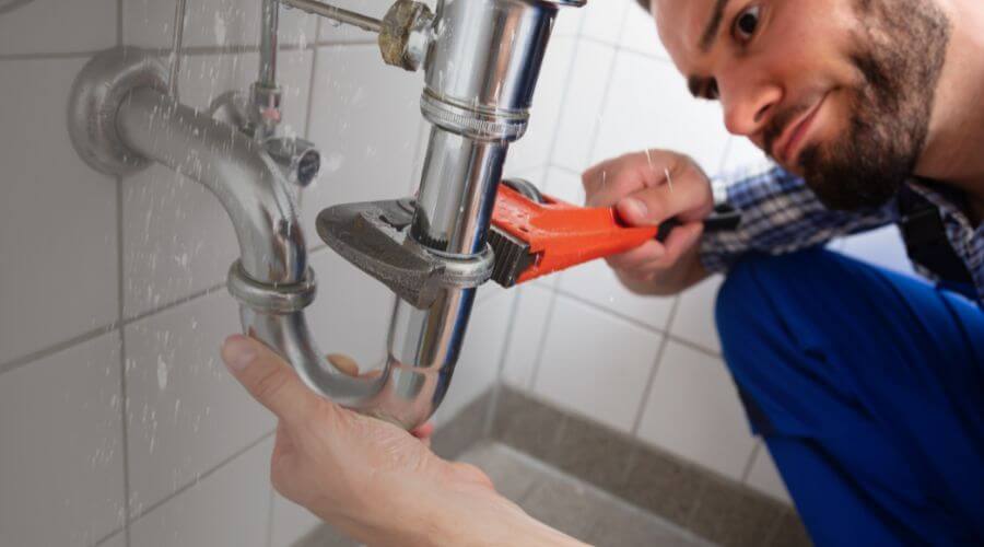 Professional same day plumber services in Lewistown, IL